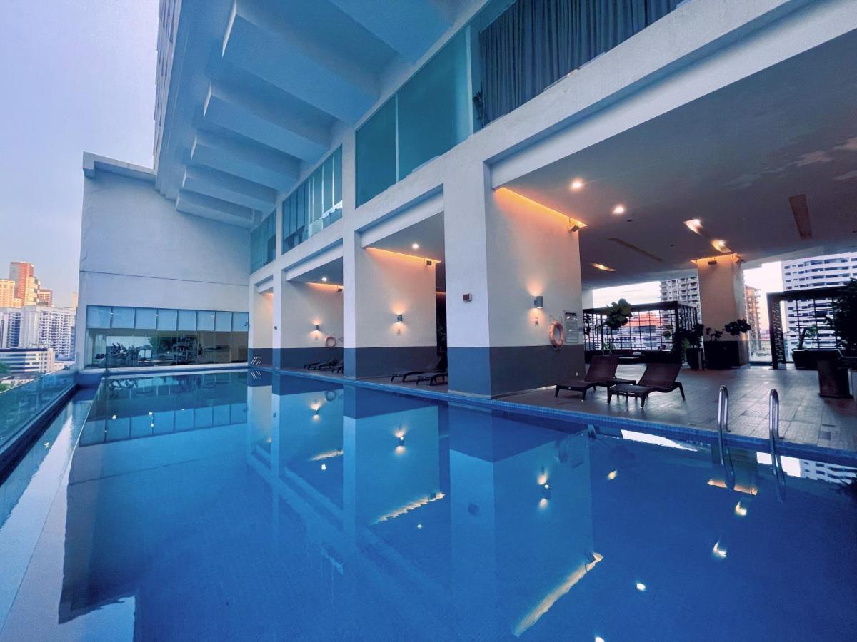 Lux Suites Kl City Pavilion Bukit Bintang With Infinity Pool Kuala Lumpur Kültér fotó